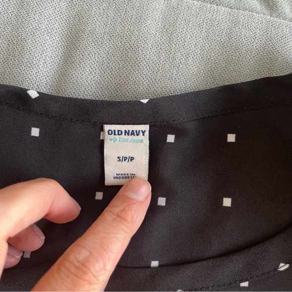 Old Navy blouse - Picture 4 of 4